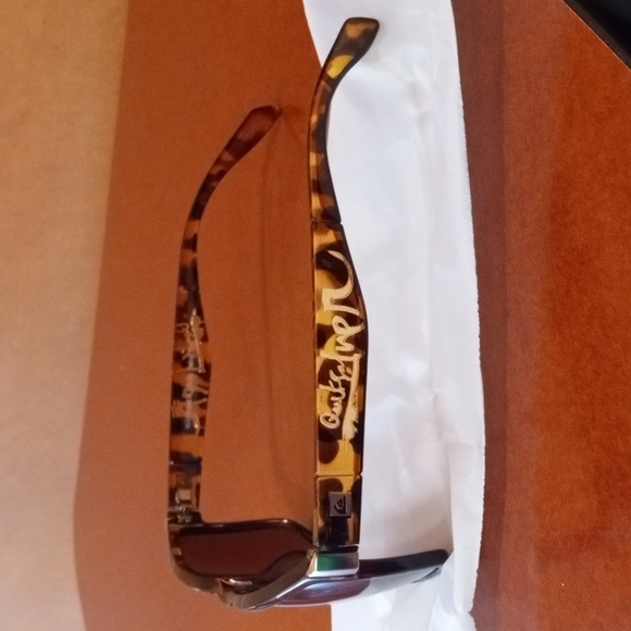 Quicksilver Sunglasses - Picture 3 of 4